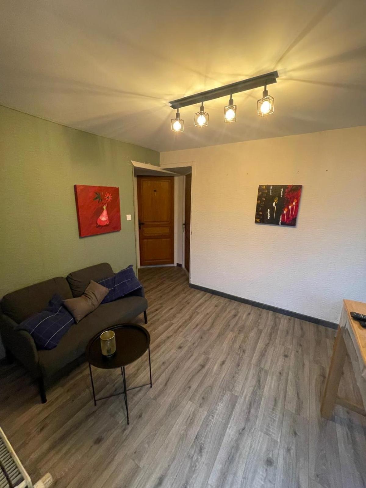 PAUSE NATURE Chambre spacieuse avec salle de bain privative et entrée indépendante Sorbais Esterno foto